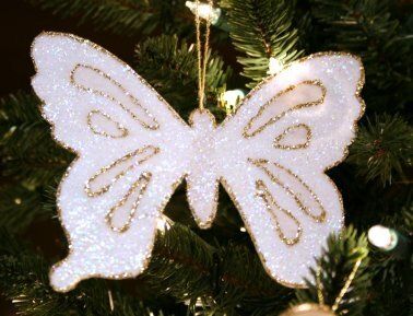 How to make Chrismons-Christmas ornaments using Christian Symbols Christian Christmas Symbols, Chrismon Tree, Chrismon Patterns, Chrismon Ornaments, Christmas Symbols, Religious Ornaments, Jesse Tree, Christian Ornaments, Butterfly Ornaments