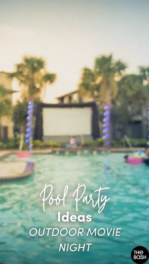 Movie In The Pool, Inflatable Movie Screen, Pool Party Food, Outdoor Movie Screen, Beach Backyard, Movie Themed Party, Pool Party Outfits, Pool Party Ideas, Backyard Parties