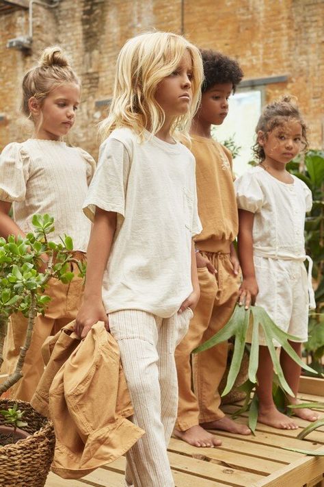 Girls Spring Outfits Kids, European Clothing Brands, Spring Outfits Kids, Girls Spring Outfits, Eco Friendly Kids, Organic Kids Clothes, European Outfit, Kids Style, Basic T Shirt