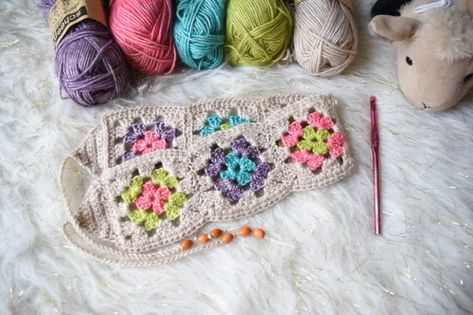 Granny Square Headband Pattern | Crochet Granny Square Tutorial - Stardust Gold Crochet Crochet Floral Headband Free Pattern, Crochet Granny Square Ear Warmer, Granny Square Headband Crochet Pattern, Granny Square Ear Warmer, Granny Square Headband Pattern Free, Crochet Headband Granny Square, Granny Square Headband Pattern, Crochet Granny Square Headband, Granny Square Headband