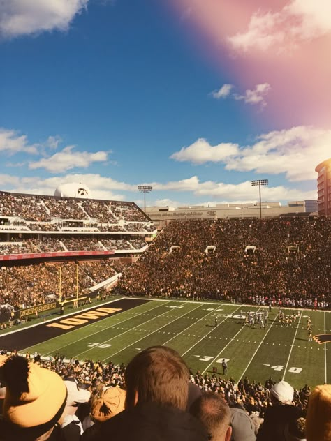 America College Aesthetic, Football Fall Aesthetic, Iowa Aesthetic Wallpaper, Fall Football Aesthetic, Vintage College Aesthetic, Fall College Aesthetic, Iowa Aesthetic, College Football Aesthetic, University Of Iowa Aesthetic