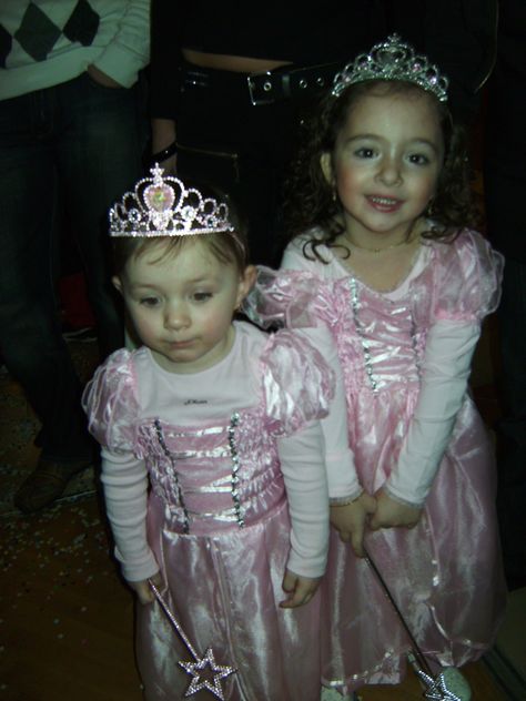 #princess #costumes #carnival #memories #childhood #childrenfashion #friendship #family #aesthetic #2000s #2000sfashion #y2k #pink #crown #pinkaesthetic 2000s Princess Aesthetic, Childhood Friendship Aesthetic, Childish Girl Aesthetic, Childhood Sleepover Aesthetic, Y2k Childhood Aesthetic, Girly Childhood Aesthetic, Girl Childhood Aesthetic, 2000s Aesthetic Childhood, 200s Childhood