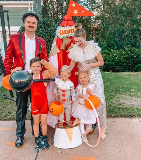 Life's a circus with this crew! Check out all of our family Halloween costumes on my Halloween board! #diycostume #halloweencostume #familycostumes Circus Popcorn Costume, Clown Family Halloween Costumes, Family Circus Halloween Costumes, Circus Family Halloween Costumes, Family Circus Costumes, Circus Family Costume, Circus Halloween Costumes, Popcorn Costume, Family Of 6