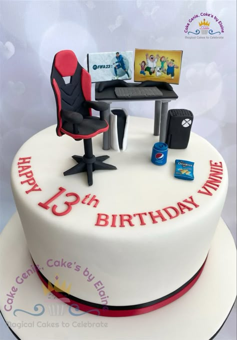 Gaming Cake Ideas For Men, 16 Birthday Cake For Boys, Computer Theme Cake, Cake For Gamers, Birthday Cake For Teen Boy, 13th Birthday Cake For Boys, Gamer Cake Ideas, Gamer Cake Ideas Boys, Gamers Cake