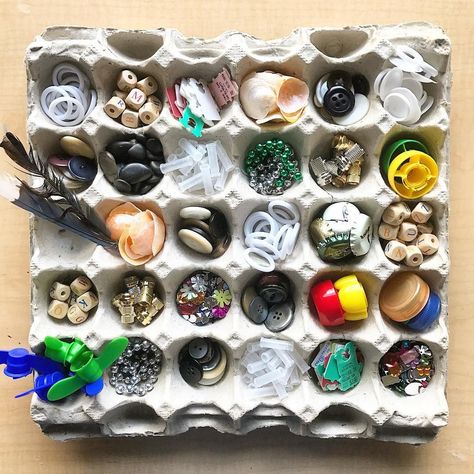 TINKER TRAY Collections of loose parts like these have endless possibilities. Make a collage, use with clay, open ended play. #reggioinspired #looseparts #provocation Tinker Tray, Open Ended Art, Child Development Activities, Reggio Inspired Classrooms, Reggio Emilia Inspired, Eyfs Activities, Tuff Tray, Invitation To Play, Reggio Inspired