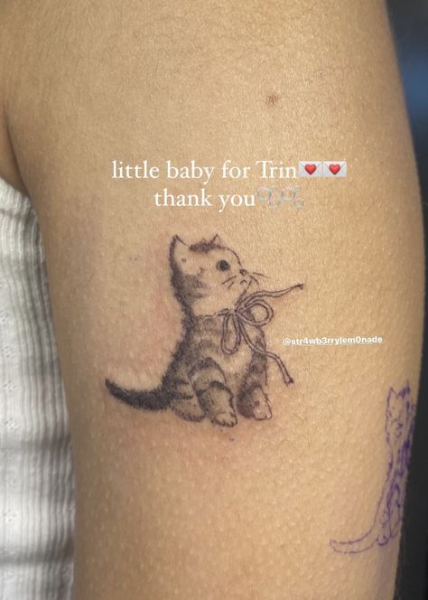 Delicate Cat Tattoo, Vintage Cat Tattoo, Locket Tattoos, Cat Tattoo Ideas, Kitten Tattoo, Rat Tattoo, Whimsical Tattoos, Kitty Tattoo, Cute Cat Tattoo