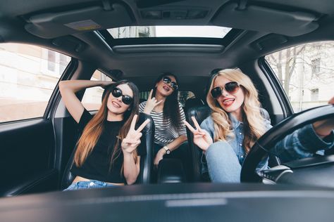 Friends In A Car, Fun Road Trip Questions, Friends In Car, Successful Friends, Road Trip Questions, Car Songs, Bestie Things, Car Aesthetics, Car Selfies