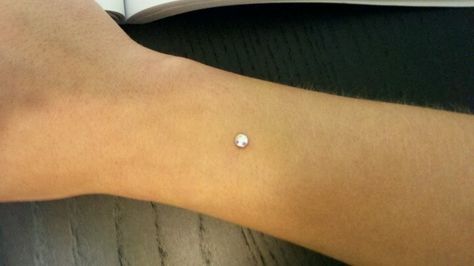 Dermal Piercing Wrist, Wrist Piercing, Dermal Piercing, Body Piercings, Tattoos And Piercings, Belly Button Rings, Tatting, Body Art, Piercings