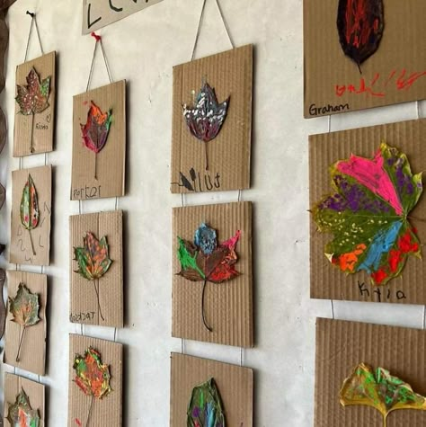 Art Prek Ideas, Natural Preschool Activities, Sensory Nature Activities, Natural Learning Activities, Preschool Leaf Art Projects, Pinecone Painting Preschool, Nature Themed Art Projects For Kids, Pre K Nature Activities, Cardboard Nature Crafts