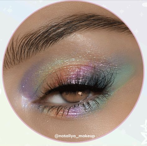 Pink And Mint Eyeshadow Looks, Pastel Eyeshadow Look, Mint Eyeshadow Looks, Pastel Eyeshadow Looks, Mint Eyeshadow, Mint Makeup, Pastel Eyeshadow, Bold Eye Makeup, Eyeshadow Ideas