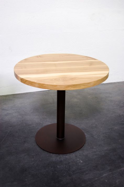 Table Bistrot ronde / Mobilier artisanal / Plateau épais en bois massif et piétement en acier thermolaqué / Fabrication 100% Française et sur mesure / Relation directe avec le fabricant / Livraison à domicile Table Bistrot, Table Ronde, House Design, Furniture, Home Decor, Design, Home Décor