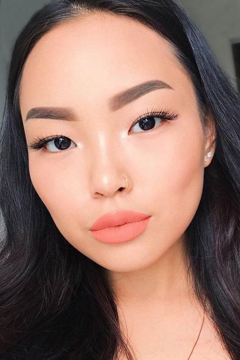 Do you wonder how to apply makeup to Asian eyes so that to compliment them most? You do not need to worry because we have a guide that will help you enhance your eyes. #makeup #makeuplover #makeupjunkie #asianeyes Asian Makeup Tutorials, Light Makeup Looks, Korean Makeup Tutorials, Cute Eyeshadow Looks, Wedding Makeup Tips, Makeup For Blondes, Asian Eyes, Asian Eye Makeup, Eye Makeup Tips