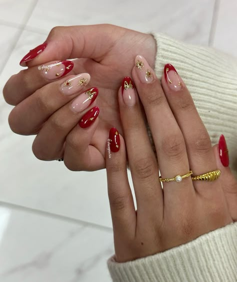 Red and gold Christmas nails 🎁 @glitterbels Red With Gold Design Nails, Red Designs On Nails, Red And Gold Nails Valentines, Red Gold Almond Nails, Gold And Red Valentines Nails, Red French With Gold, Valentines Nails Red And Gold, Gold And Red Acrylic Nails, Red And Gold Nails Almond