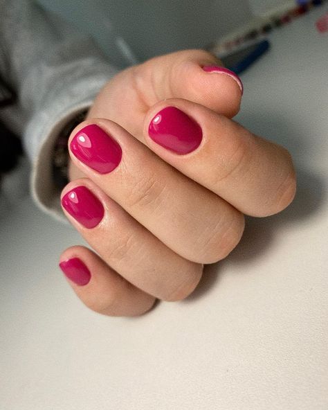 Fall Pink Nails 26 Ideas: A Guide to the Hottest Trends Red Cnd Shellac Nails, Fall Magenta Nails, Essie Chevron Trend, Pink Red Nail Color, Opi 7th And Flower, Fuschia Nails Gel, Short Dark Pink Nails, Holiday Pink Nails, Best Nail Color For Pale Skin