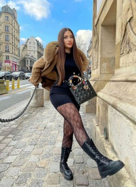 Pattern Tights, Ideas De Outfits, Shopping Queen, Muster Tattoos, Best Winter Outfits, Looks Country, Winter Fashion Outfits Casual, Paris Outfits, Looks Black