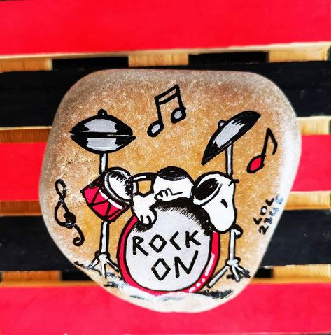 Happy Rock, Happy Stones, Wood Pallet Projects, Rock On, Pallet Wood, Painted Stones, Rock Painting, Rock N, Stone Painting