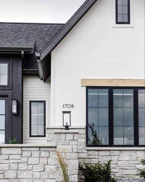 Eifs Exterior Home, White With Black Accents, White Exterior Houses, Studio House, Apartment Decoration, Casa Country, Stucco Exterior, Casa Exterior, Modern Farmhouse Exterior