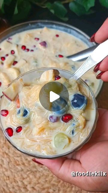 Sevaiyan Recipe, Sevai Recipe, Custard Powder Recipes, Fruit Custard Recipe, Vermicelli Recipes, Fruit Custard, Custard Recipe, Custard Powder, Powder Sugar