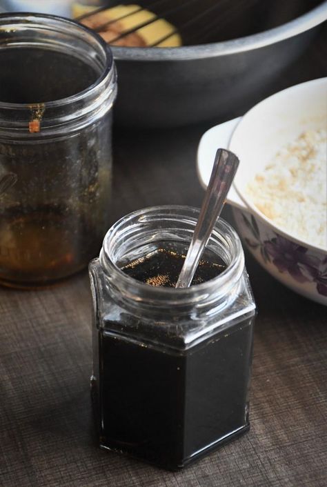 Homemade Molasses Syrup, Homemade Molasses, Molasses Substitute, How To Make Molasses, Apple Molasses, Molasses Recipes, Bakery Supplies, Simple Syrup Recipes, Canned Food Storage