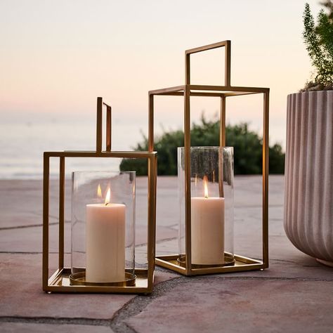 Wedding Candle Lanterns, Miami Balcony, Outdoor Lanterns Patio, Floor Candles, Porch Lanterns, Floor Lanterns, Outdoor Candle Lanterns, Floor Lantern, Modern Lanterns