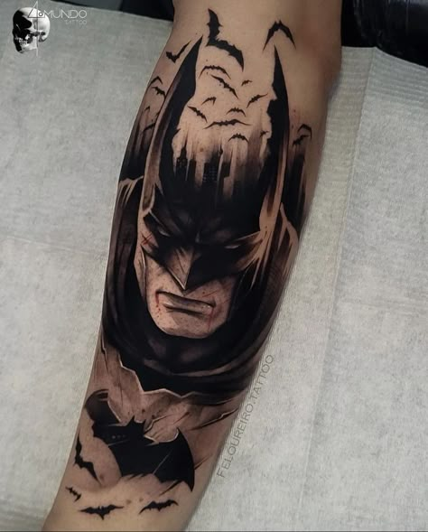 Film Tattoo Ideas, Dc Tattoo Ideas, Elbow Ditch Tattoo, Batman Tattoo Sleeve, Realism Tattoo Ideas, Futuristic Tattoo, Batman Sleeve, Tattoo Bat, Batman Tattoo Ideas