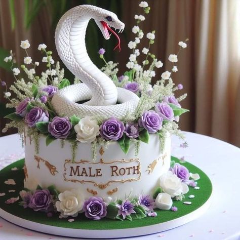 Barbie Dress Cake, Snake Cake, Fantasy Cakes, Snake Cakes, Snake Party, Beauty Cakes, Fantasy Cake, Elegant Birthday Cakes, Christmas Cake Recipes