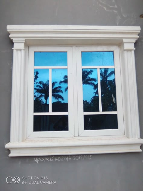 Window Border Design Exterior, Window Plastering Design, Classical Window Grill Design, Kerala Window Frame Design, Window Plastering Design Exterior, Classic Window Design, House Pillar Design, Front Building Design, House Front Wall Design