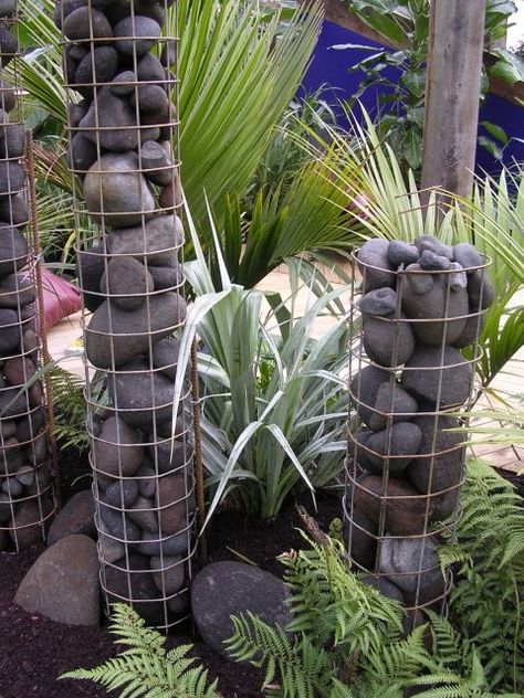 DIY Garden Ideas with Rocks • The Garden Glove Garden Ideas With Rocks, Garden Rock Art, Alpine Plants, Deco Nature, Garden Types, Creative Gardening, Gardening Gloves, Diy Garden Projects, Garden Art Diy