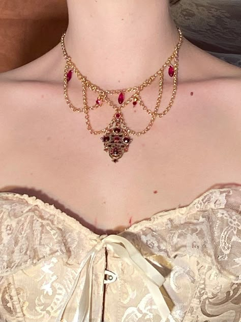 This beautiful Renaissance inspired Necklace is one that is timeless and elegant! It is made with iron chain, an iron pendant  and plastic beads, so to prolong its life, do not wear in water.  17.75 inch long chain but can be extended to up to 20 inches! Please message me with any questions or concerns! Ren Fair Jewelry, Medieval Gold Jewelry For Fantasy Events, Ren Faire Necklace, Royalcore Necklace, Medieval Gold Jewelry For Larp, Medieval Necklace Pendants, Froggy Chair, Eclipse Jewelry, Diy Statement Necklace