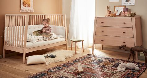 Leander® | Danish design - Baby & children's furniture Childrens Furniture Design, Modern Kids Furniture, Cot Mattress, Cot Bumper, Teenage Room, Children's Furniture, Baby Cot, Cot Bedding, Nursery Wallpaper