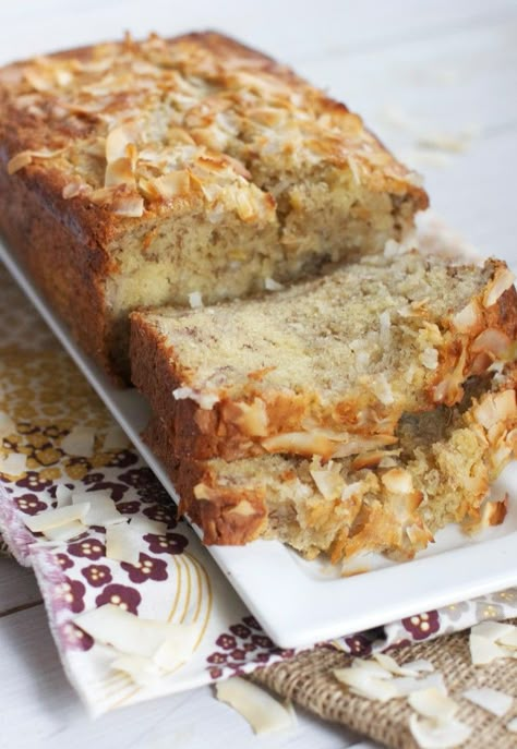 Coconut Banana Bread, Coconut Bread, Coconut Oil Recipes, Banana Nut Bread, Nut Bread, Banana Coconut, Banana Nut, Coconut Recipes, Dessert Bread