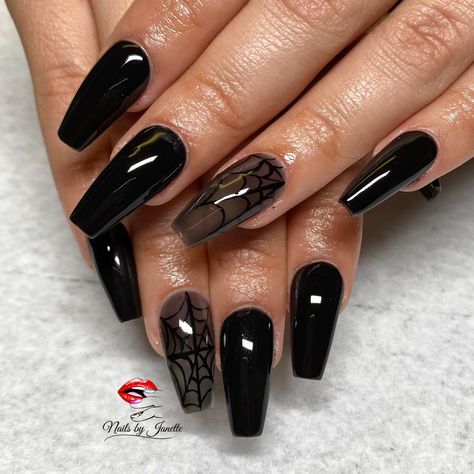 Halloween nails Gothic Nails Acrylic, Gothic Nail Designs, Halloween Nail Design, Pretty Poison, Horror Nails, Nail Designs Ideas, Band Nails, Halloween Acrylic Nails, Punk Nails