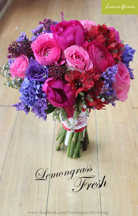 Fuschia Wedding, Homecoming Flowers, Pink Flower Arrangements, Boda Mexicana, Red Rose Bouquet, Boquette Flowers, Prom Flowers, Bride Magazine, Bouquet Arrangements