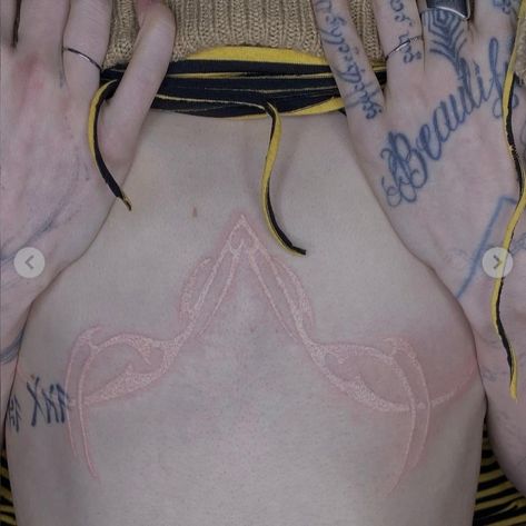 Grimes Tattoo, Grime Tattoo, Grimes Artwork, Face Tats, Sweet Tattoos, Stick And Poke, Weird Fashion, Body Mods, Deathly Hallows Tattoo