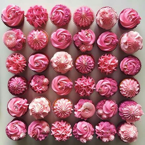 Various Pink Floral Cupcakes @thecuriousflowerbed Pink Frosted Cupcakes, Pink Decorated Cupcakes, Pink Cupcake Designs, Simple Cupcake Designs Birthday, Pink Icing Cupcakes, Shades Of Pink Cupcakes, Pink Cupcakes Decoration, Pink Cupcake Ideas, Pink Floral Cupcakes