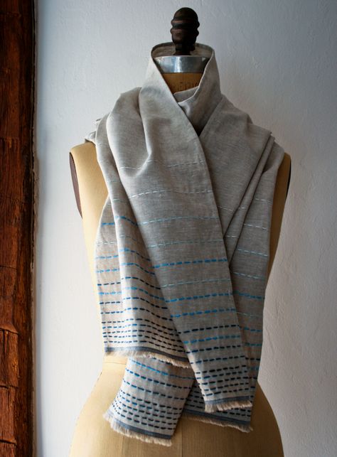 Mollys Sketchbook: Running Stitch Scarf - Knitting Crochet Sewing Crafts Patterns and Ideas! - Purl Soho Purl Bee, Sashiko Boro, Boro Sashiko, Scarf Tutorial, Crafts Sewing Patterns, Stitch Sewing, Embroidered Scarf, Sashiko Embroidery, Purl Soho