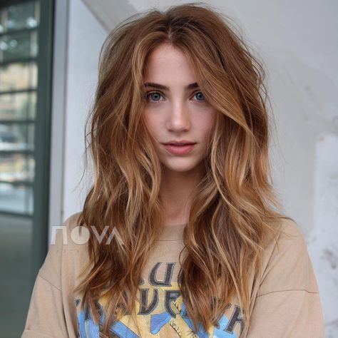 The coolest photo inspiration for your next appointment. Fall Hair Color Trends, Fall Hair Cuts, Winter Hair Color, Hair Color Highlights, Brown Blonde Hair, Fall Hair Color, Hair Envy, Cool Hair Color, Hair Color Trends