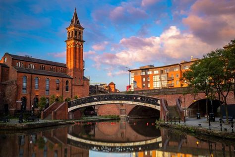 Manchester Grocer's Warehouse Manchester Landmarks, My Heritage, Travel Information, Photo Tips, How To Take, Sunrise Sunset, Great Britain, Ferry Building San Francisco, Big Ben