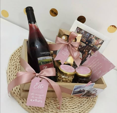 [PaidLink] 38 Hot Wine Gift Basket Ideas For Women Birthday Ideas To Check Out Instantly #winegiftbasketideasforwomenbirthday Dark Eclectic Bedroom, Wine Gift Basket Ideas, Women Birthday Ideas, Gift Basket Ideas For Women, Hot Wine, Wine Gift Basket, Homemade Gift Baskets, Girl Gift Baskets, Corporate Christmas Gifts