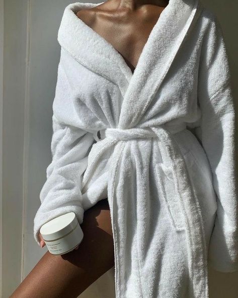 Marisa Martins, Body Butter Aesthetic, Terry Cloth Bathrobe, Vacation Luxury, Shop Image, Skincare Products Photography, Hair Cosmetics, Casual Formal Dresses, Content Inspiration