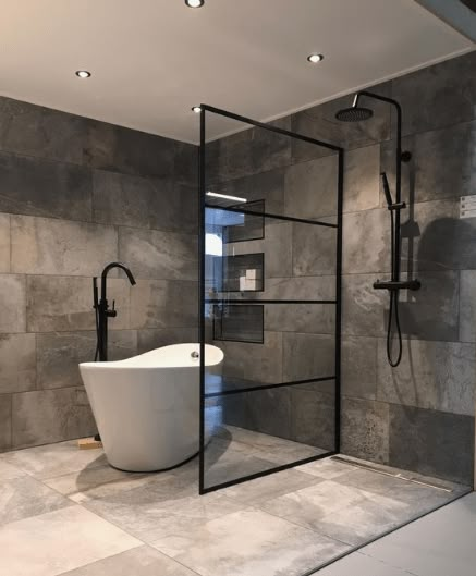 Bathrooms Industrial Style, Master Bath Industrial, Industrial Chic Bathroom Ideas, Industrial Style Bathrooms, Industrial Bathroom Design Ideas, Industrial Chic Bathroom, Bathroom Ideas Industrial, Modern Concrete Bathroom, Bad Industrial