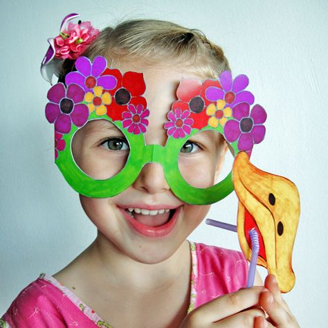 Find out more about these funky glasses here! Paper Glasses Craft, Making Sunglasses Craft, Playful Sunglasses For Party, Fun Handmade Sunglasses For Party, Craft Sunglasses, News Years Crafts For Kids, Paper Glasses, Countdown For Kids, New Year's Eve Countdown