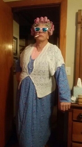 Granny Game Horror Costume, Old People Clothes Outfits, Old Lady Clothes Aesthetic, Grandma Hairstyles Costume, Grandma Character Inspiration, Hot Grandma Outfits, Old Lady Clothes Outfits, Grandma Costume Ideas, Grandma Dress Up