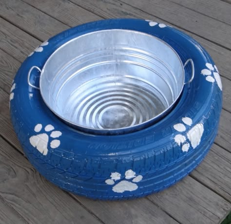 Diy Dog Feeder, Tire Diy, Dog Friendly Backyard, Dog Backyard, Diy Dog Kennel, Kennel Ideas, Outside Dogs, Doggy Daycare, Dog Run