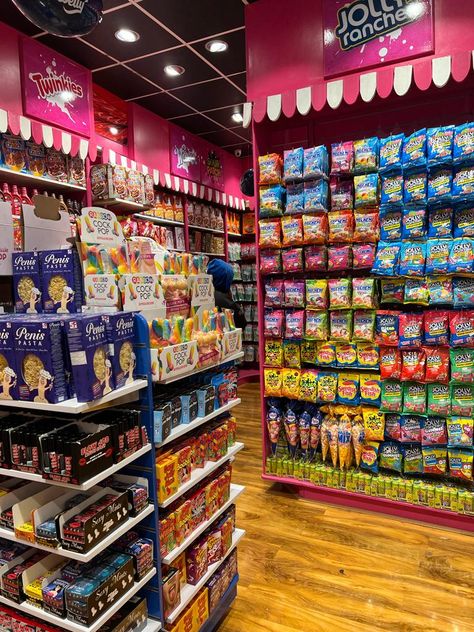 #candy #storage #london Candy Store Design, Candy Stash, Candy Salad, Blue Snacks, Candy Room, Chocolate Candy Recipes, Birthday Snacks, Kids Cafe, Candy Storage