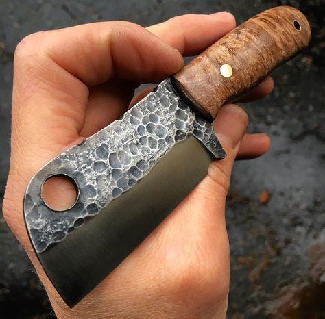 Trench Knife, Cleaver Knife, Forged Knife, Japanese Knife, Knife Design, Cool Knives, Knife Sharpening, Knife Making, Axes