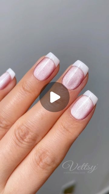 Cat Eye French Manicure, Nail Art Designs Cat Eye, Cats Eye French Tip, French Tip Cat Eye Nails, Cat Eye Tips Nails, Eye Cat Nails, Cat Eye Nails French Tip, Cat Eye French Tips, French Cat Eye Nails