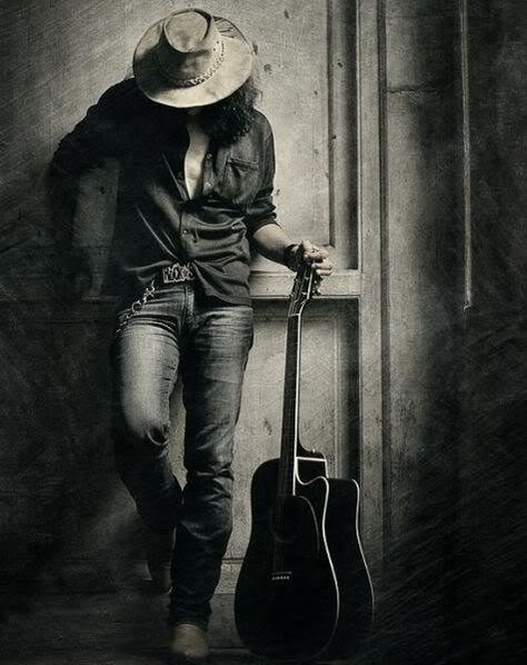 Musicians photo shoot inspirations. Find more inspirations and tips on my boards at Monica Hahn Photography. Guitar Players Photography, Guitarist Photography, Guitar Portrait, Music Photoshoot, Band Photoshoot, Musician Portraits, Musician Photography, Black And White People, Guitar Photos