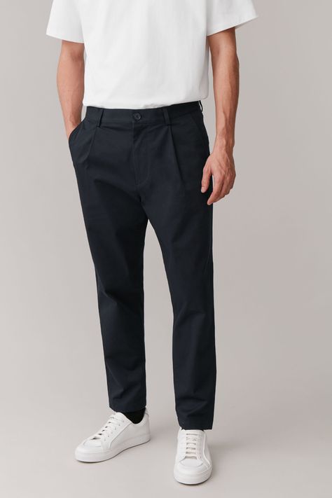 Cotton tapered chinos. Black Trousers Outfit Man, Tech Campaign, Black Slacks Outfit, Pleated Pants Outfit, Black Trousers Outfit, Chinos Men Outfit, Trousers Outfit Men, Outfit Trousers, Slacks Outfit