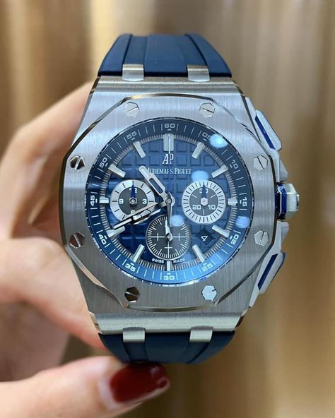 Watch Audemars Piguet, Audemars Piguet Gold, Royal Oak Offshore Chronograph, Ap Royal Oak, Audemars Piguet Royal Oak Offshore, Stylish Watches Men, Audemars Piguet Watches, Tourbillon Watch, Titanium Bracelet